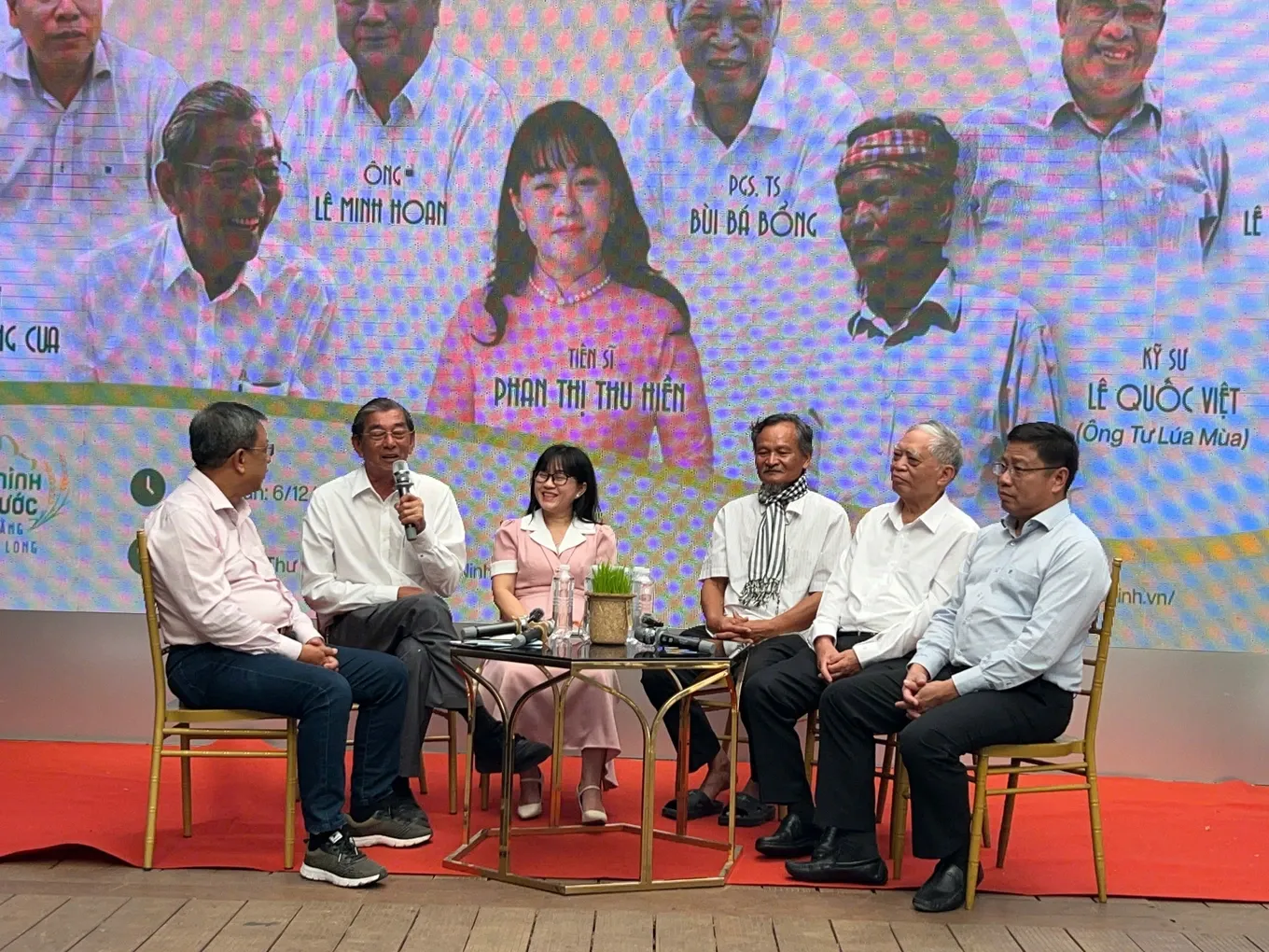 Các nhà khoa học trao đổi tại buổi tọa đàm (Ảnh: Hà Duyên).