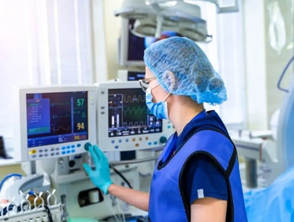 Cung cấp và lắp đặt thiết bị y tế tại nhà dành riêng cho bệnh nhân tim mạch: Giải pháp toàn diện chăm sóc sức khỏe tại gia