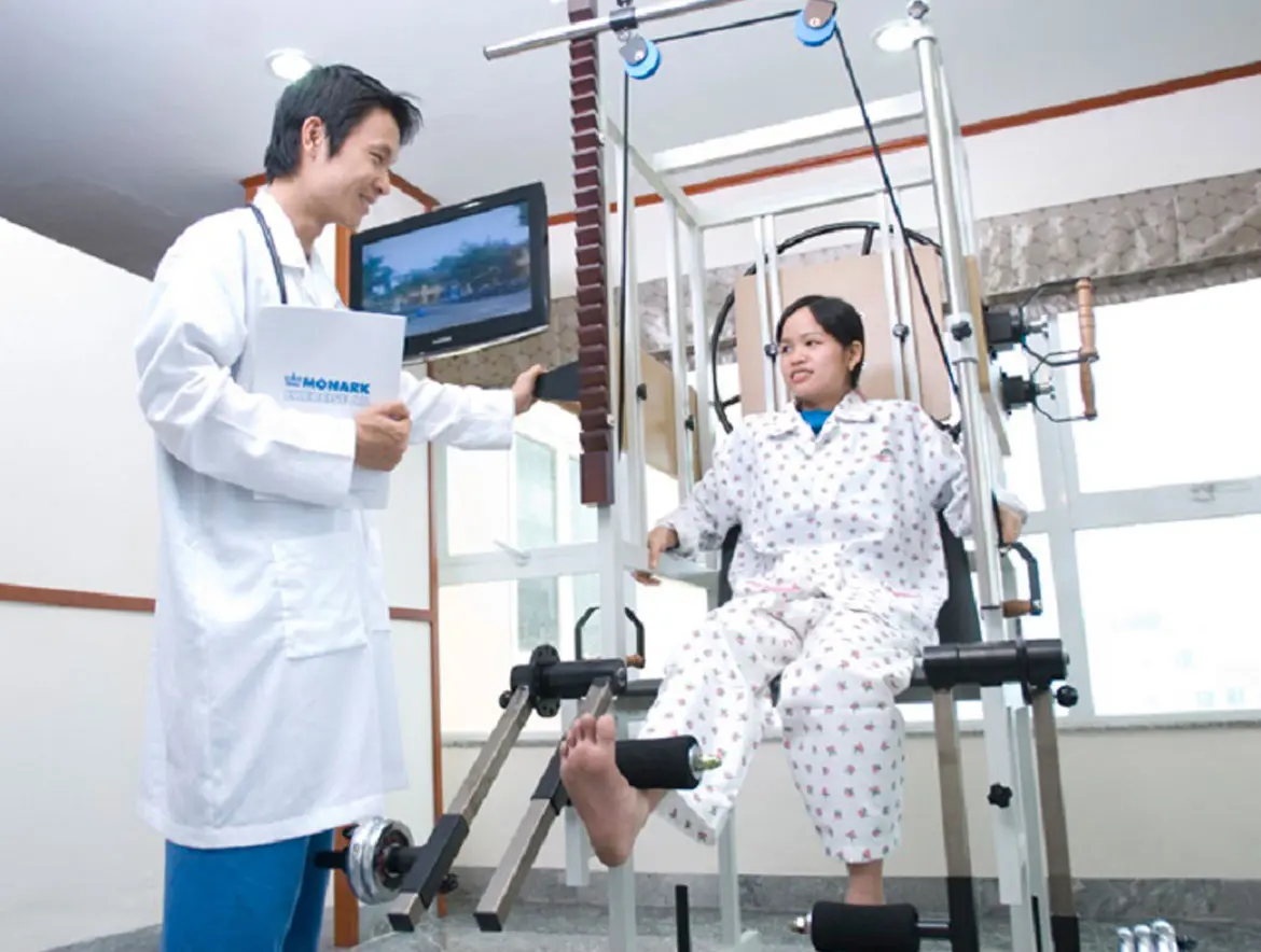 Lắp đặt thiết bị phục hồi chức năng tại nhà cho bệnh nhân
