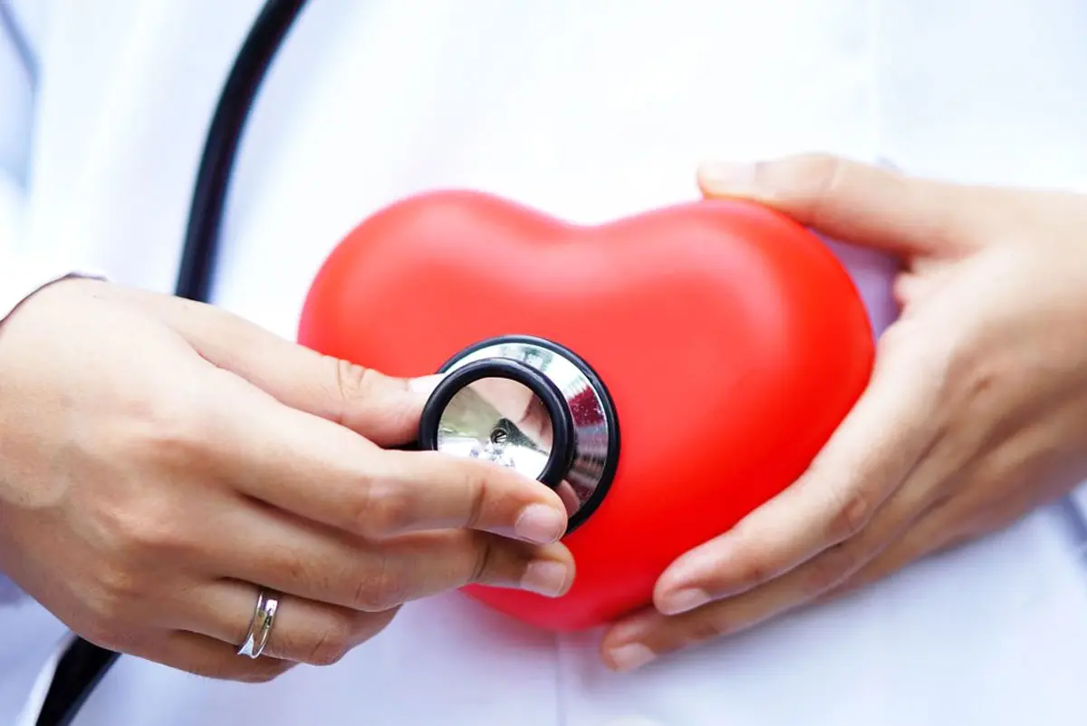Các bước theo dõi và kiểm tra sức khỏe tim mạch tại nhà